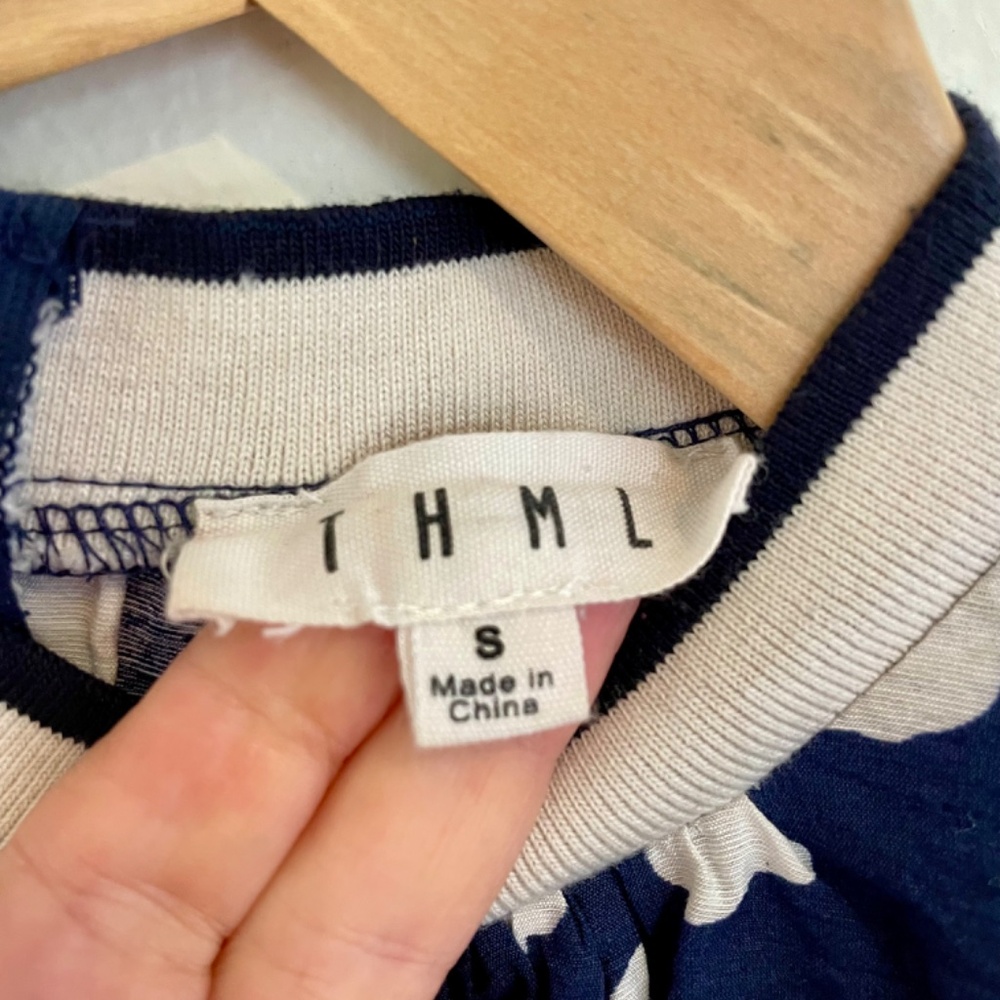 Thml Cute Navy And White Top With Flutter Sleeves… - image 5